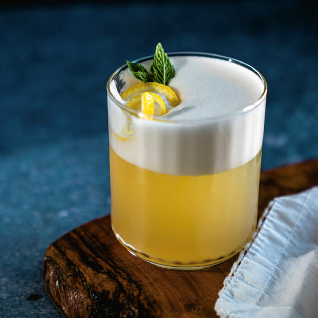 Gin_Fizz_Cocktail_square